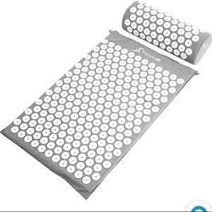 Acupuncture mat and pillow new never used